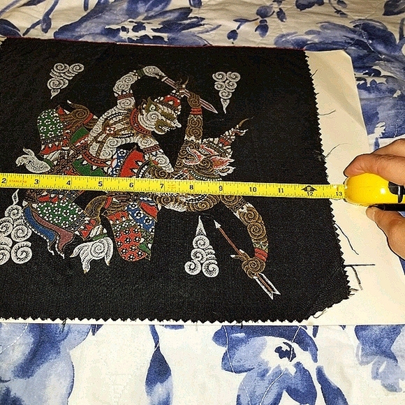 Vtg Asian silk panel depicting warriors - Picture 7 of 12